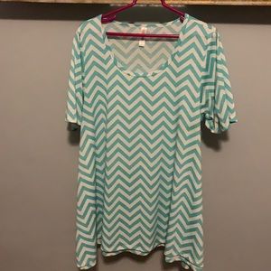 LuLaRoe perfect tee